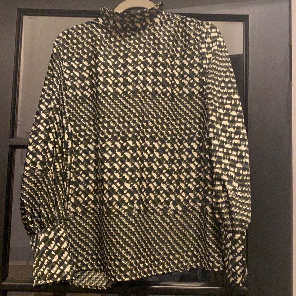 Dark green/black patterned blouse